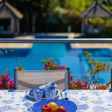 Les Arbousiers Villa *