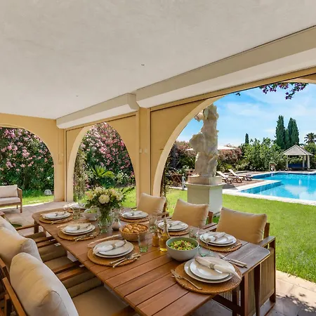 Les Arbousiers Villa *