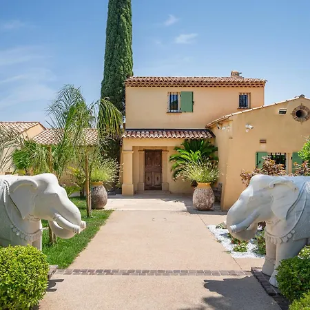 Les Arbousiers Villa